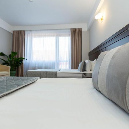 Hotel Restaurant Alesia Corunca Екстериор снимка