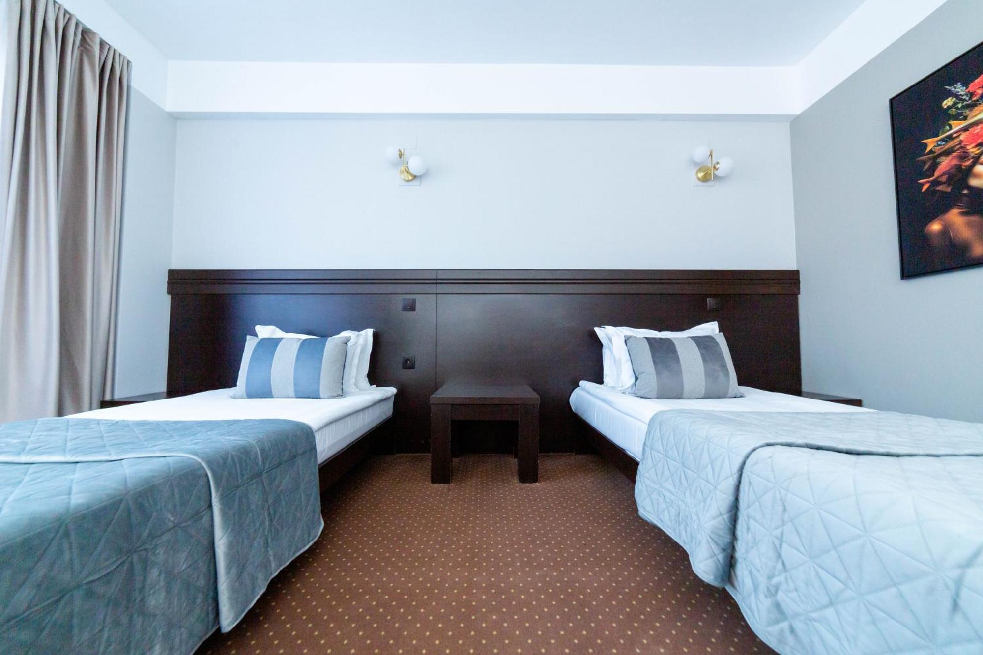 Hotel Restaurant Alesia Corunca Екстериор снимка