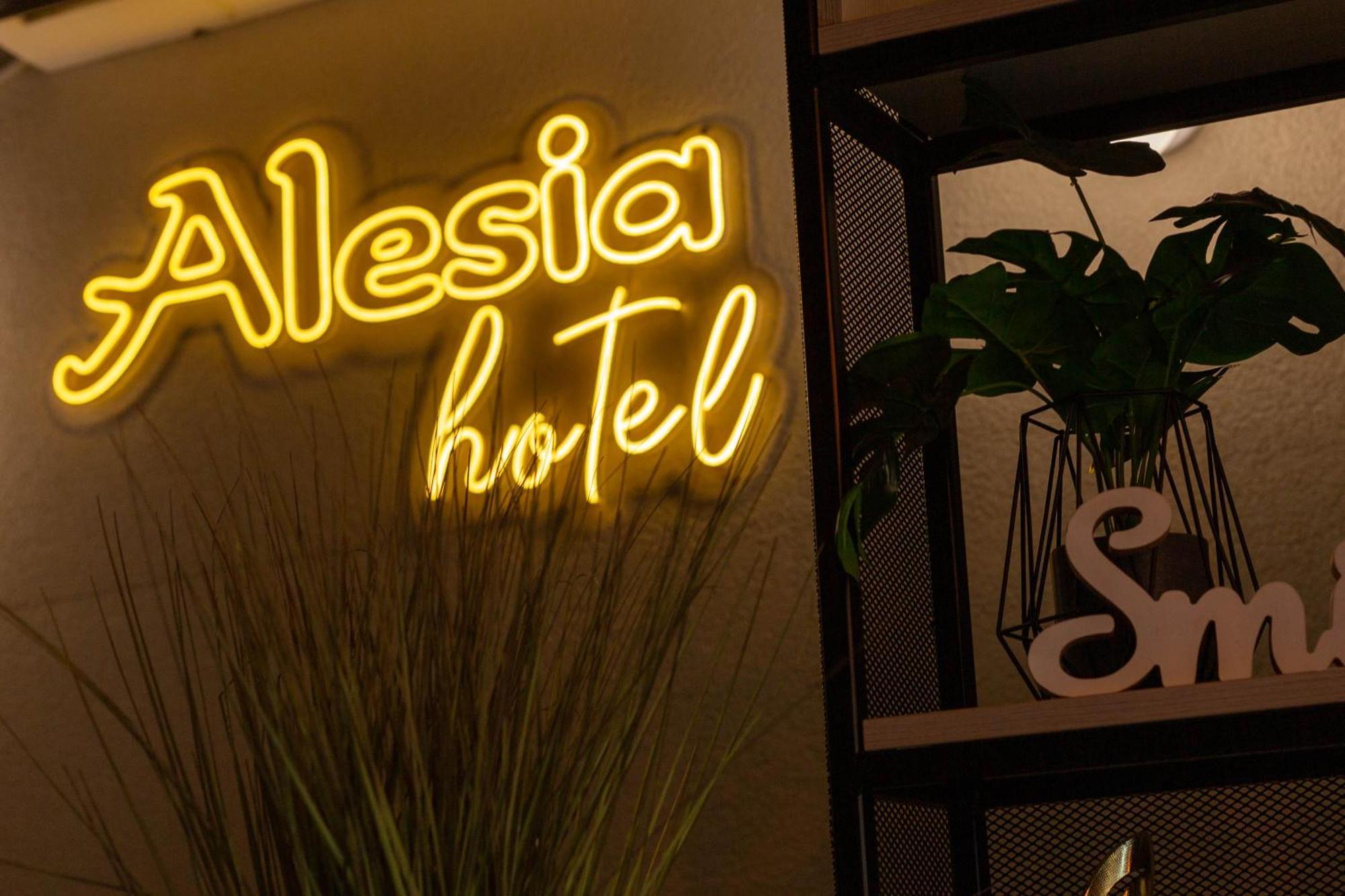 Hotel Restaurant Alesia Corunca Екстериор снимка